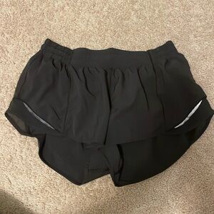 Lululemon Black Hotty Hot LR 2.5” Shorts